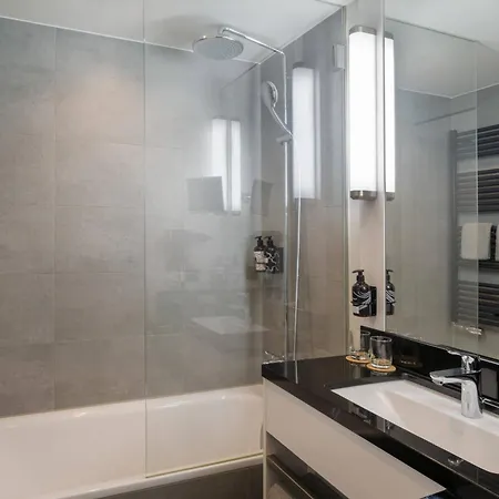 מלון Innside By Melia 4*